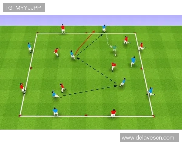 掌握花式足球技巧提升球技的十个实用方法与训练建议
