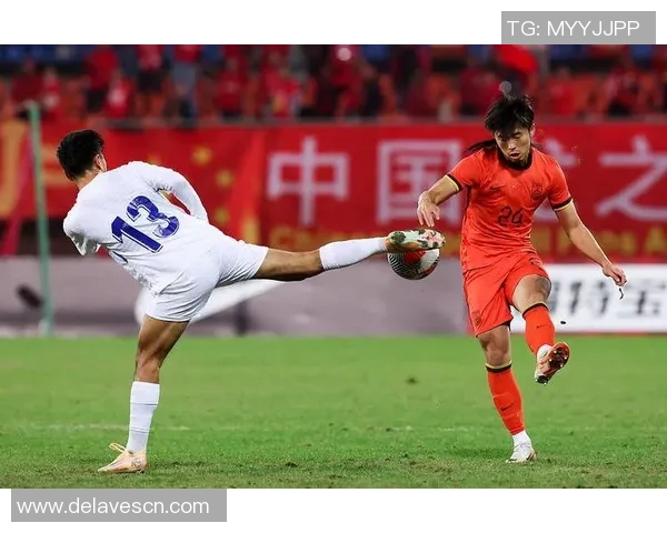 中国与乌兹别克足球精彩重播回顾赛场瞬间与精彩进球分析